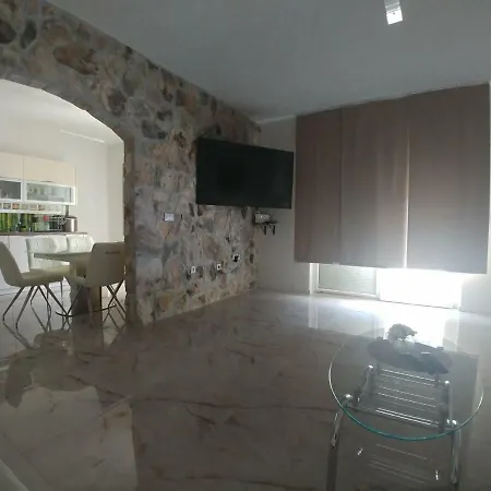 Brilianteen * سبليت