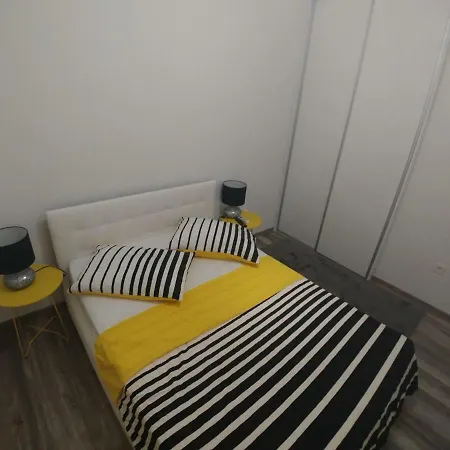 Brilianteen شقة سبليت